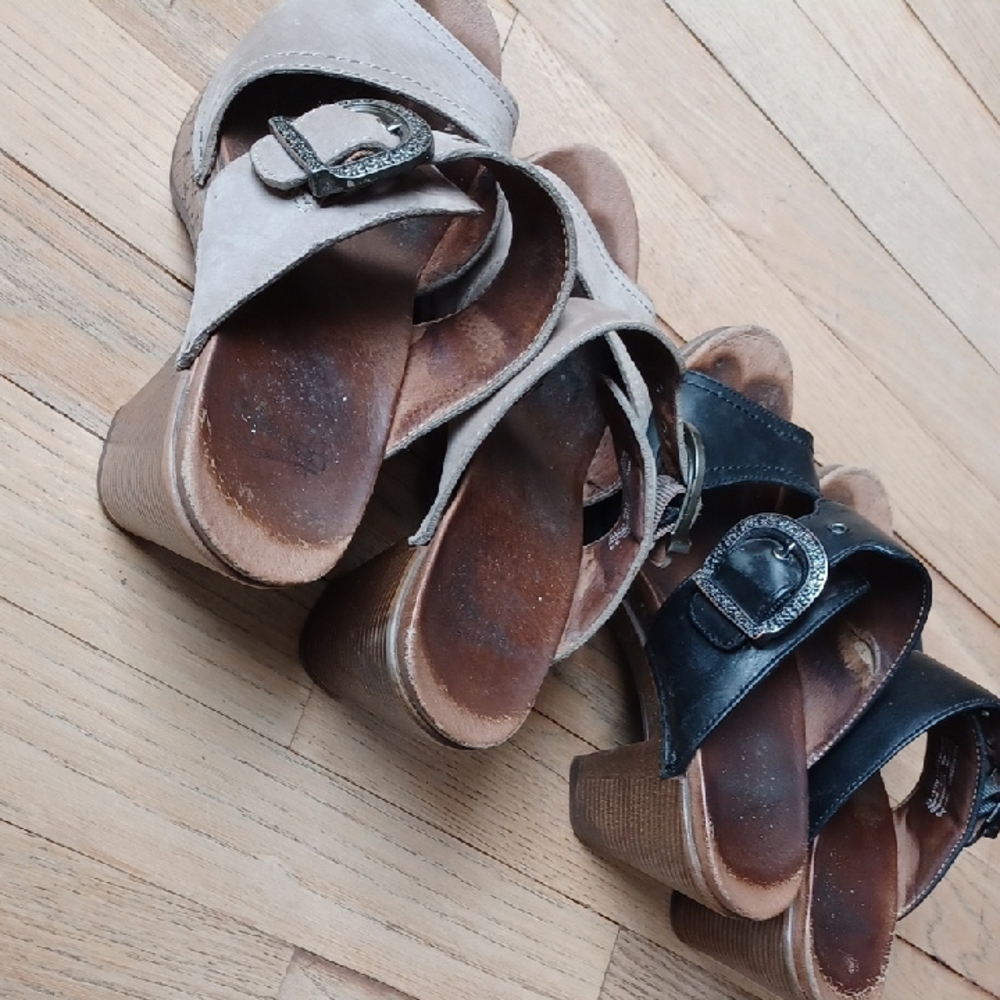 Stylish Black and Tan Wedge Sandals